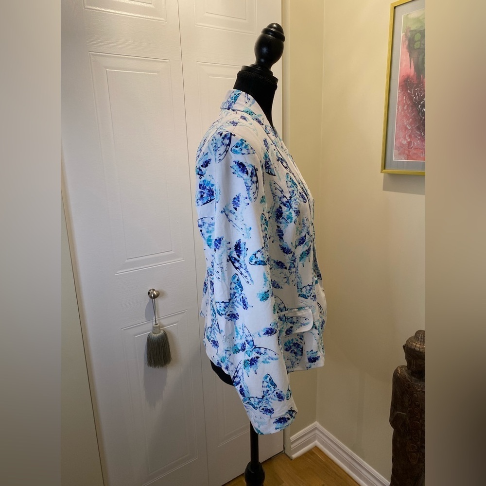 Reitmans petites blue & white butterfly 🦋 pattern jacket w/ top & front pockets - Picture 7 of 13